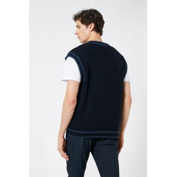 Vesta din tricot cu decolteu in V