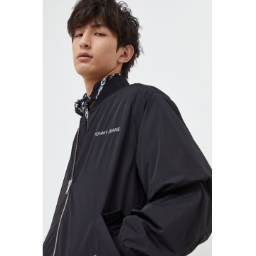 Tommy Jeans geaca bomber barbati, culoarea negru, de tranzitie