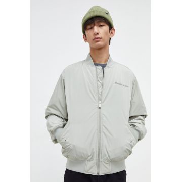 Tommy Jeans geaca bomber barbati, culoarea verde, de tranzitie