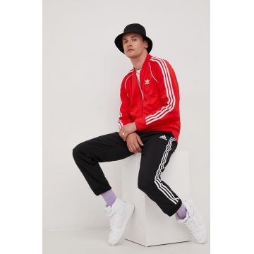 adidas Originals bluză HF2124 barbati, culoarea rosu, cu imprimeu HF2124-VIVRED