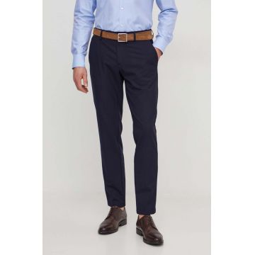 BOSS pantaloni bărbați, culoarea bleumarin, mulată 50508198