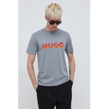 HUGO tricou din bumbac barbati, culoarea gri, cu imprimeu