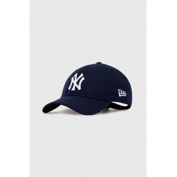 New Era șapcă de lana culoarea albastru marin, cu imprimeu, NEW YORK YANKEES