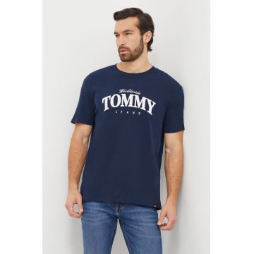 Tommy Jeans tricou din bumbac barbati, culoarea albastru marin, cu imprimeu