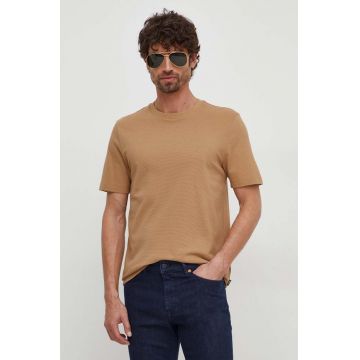 BOSS tricou barbati, culoarea bej, neted