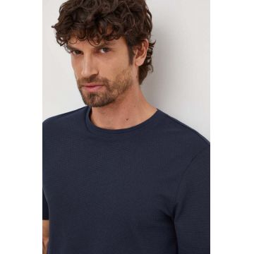 BOSS tricou barbati, culoarea bej, neted