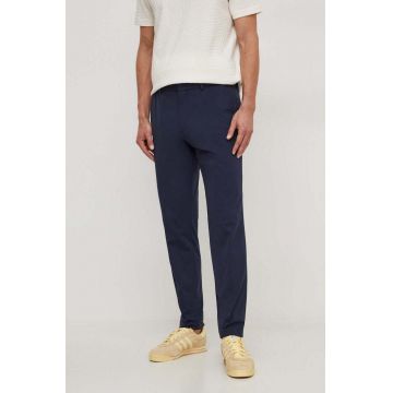 BOSS pantaloni bărbați, culoarea bleumarin, mulată 50502477