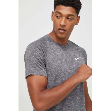 Nike tricou de antrenament culoarea gri, melanj