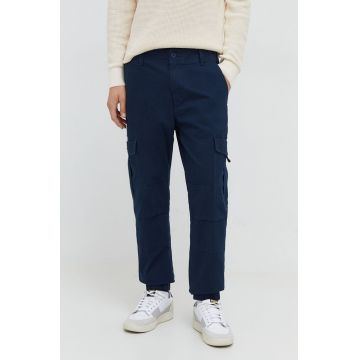 Tommy Jeans pantaloni barbati, culoarea albastru marin