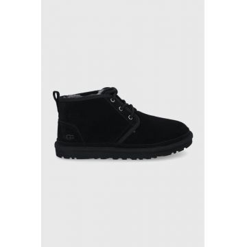 UGG Pantofi de piele întoarsă Neumel bărbați, culoarea negru