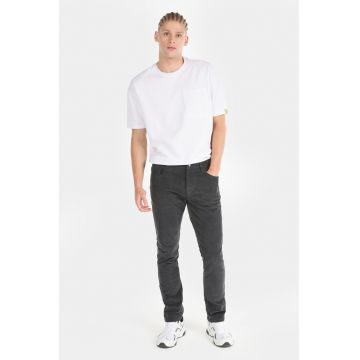 Pantaloni regular fit striati