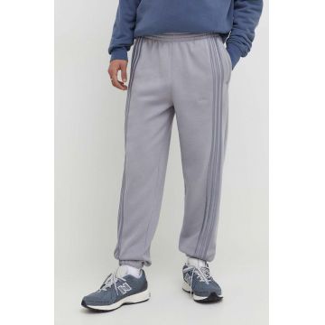 adidas Originals pantaloni de trening culoarea gri, neted