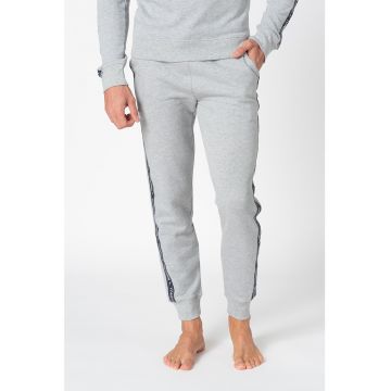 Pantaloni sport conici de casa