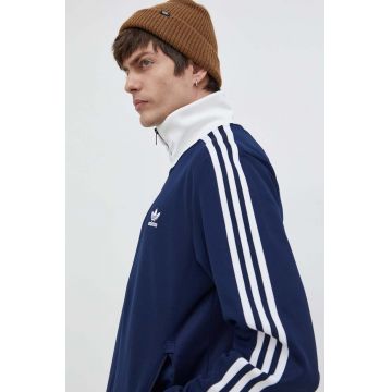 adidas Originals bluză bărbați, culoarea bleumarin, cu imprimeu IP0418