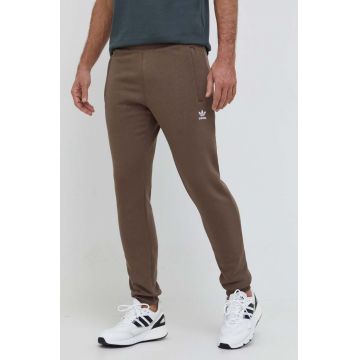 adidas Originals pantaloni de trening culoarea maro, neted