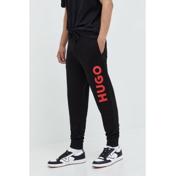 HUGO pantaloni de trening din bumbac bărbați, culoarea negru, cu imprimeu 50473211