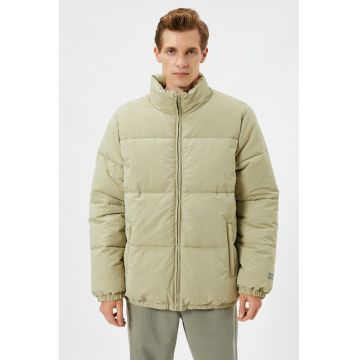 Geaca cu vatelina si guler mediu - Verde pal