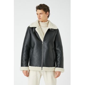 Palton de piele ecologica cu captuseala de blana sherpa