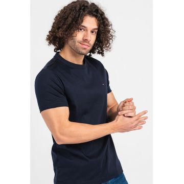 Tricou slim fit cu decolteu la baza gatului