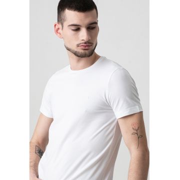 Tricou din bumbac cu decolteu la baza gatului
