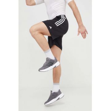 adidas Performance pantaloni scurți de antrenament culoarea negru