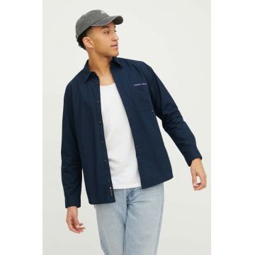 Tommy Jeans cămașă din bumbac bărbați, culoarea bleumarin, cu guler clasic, relaxed DM0DM18959