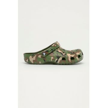 Crocs papuci Classic Pritned Camo Clog bărbați, culoarea verde 206454 Army Green