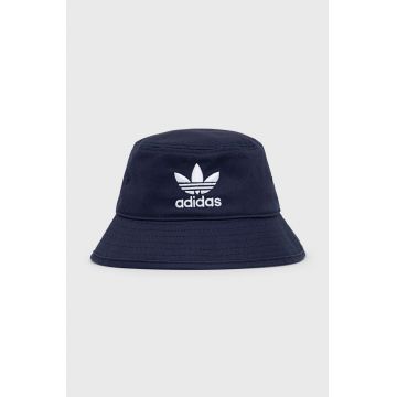 adidas Originals palarie din bumbac culoarea albastru marin, bumbac