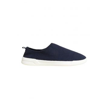 Pantofi slip-on texturati de material textil