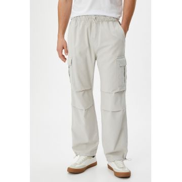 Pantaloni cargo lejeri