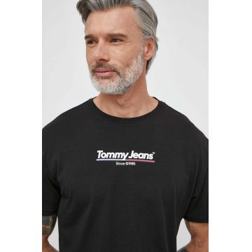 Tommy Jeans tricou din bumbac barbati, culoarea negru, cu imprimeu