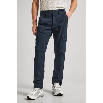 Pantaloni chino din amestec de bumbac cu buzunare laterale