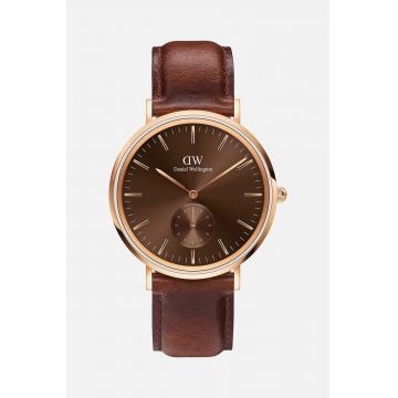 Daniel Wellington ceas barbati, culoarea roz