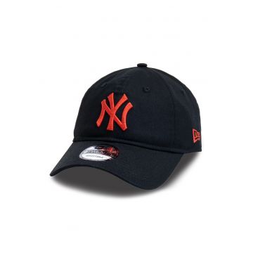 Sapca cu logo New York Yankees League Essential