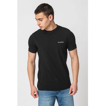 Tricou cu decolteu la baza gatului