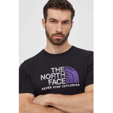 The North Face tricou din bumbac barbati, culoarea negru, cu imprimeu, NF0A87NWJK31
