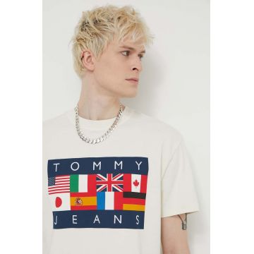 Tommy Jeans tricou din bumbac Archive Games barbati, culoarea bej, cu imprimeu, DM0DM19545