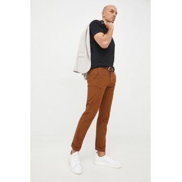 United Colors of Benetton pantaloni barbati, culoarea maro, mulata
