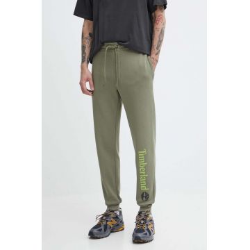 Timberland pantaloni de trening culoarea verde, cu imprimeu, TB0A5YFB5901