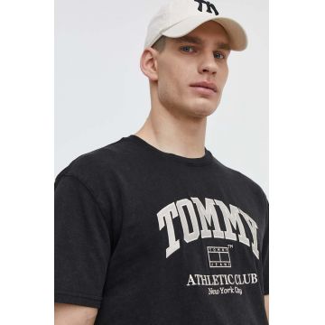 Tommy Jeans tricou din bumbac bărbați, culoarea negru, cu imprimeu, DM0DM18557