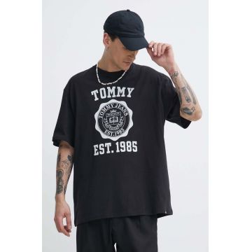 Tommy Jeans tricou din bumbac barbati, culoarea negru, cu imprimeu, DM0DM18560