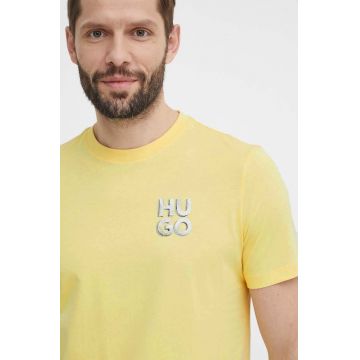 HUGO tricou din bumbac bărbați, culoarea galben, cu imprimeu 50508944