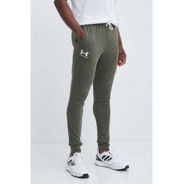 Under Armour pantaloni de trening culoarea verde, cu imprimeu