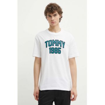 Tommy Jeans tricou din bumbac bărbați, culoarea alb, cu imprimeu, DM0DM18559