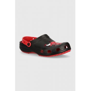 Crocs papuci Nba Chicago Bulls Classic Clog barbati, culoarea negru, 209441