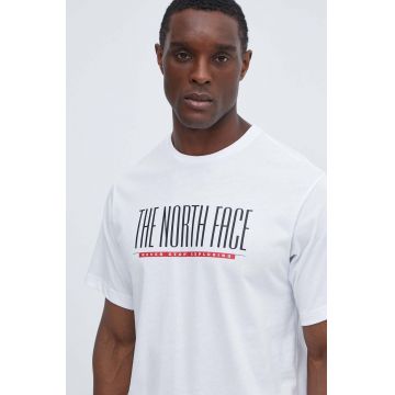 The North Face tricou din bumbac barbati, culoarea alb, cu imprimeu, NF0A87E7FN41