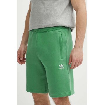 adidas Originals pantaloni scurti barbati, culoarea verde, IU2355