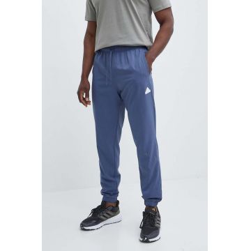 adidas pantaloni de trening cu imprimeu, IN0696