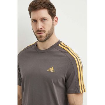adidas tricou din bumbac barbati, culoarea gri, cu imprimeu, IS1334