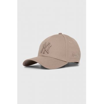 New Era șapcă de baseball din bumbac 9FORTY NEW YORK YANKEES culoarea bej, cu imprimeu, 60503374